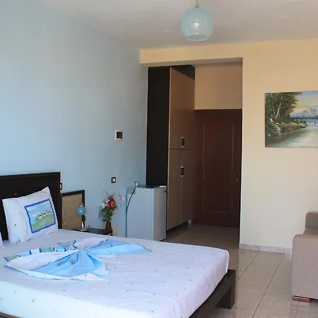 Aleksandrus Jardin מלון 3*