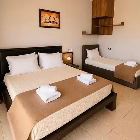 Hotel Aleksandrus Jardin 3*